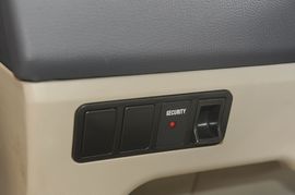 2009款一汽威志三厢1.5L旗舰型实拍