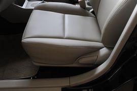 2009款一汽威志三厢1.5L旗舰型实拍