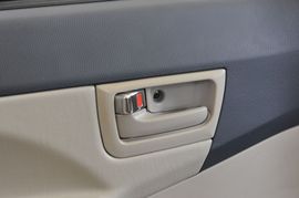 2009款一汽威志三厢1.5L旗舰型实拍