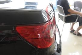 2009款一汽威志三厢1.5L旗舰型实拍