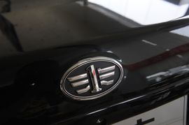 2009款一汽威志三厢1.5L旗舰型实拍