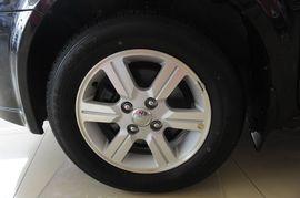 2009款一汽威志三厢1.5L旗舰型实拍