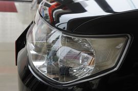 2009款一汽威志三厢1.5L旗舰型实拍