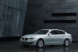 2011款华晨宝马535Li