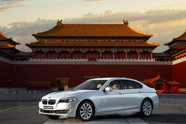 2011款华晨宝马535Li