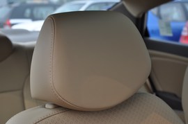 2010款现代瑞纳1.6L