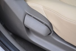 2010款现代瑞纳1.6L