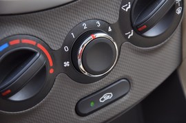 2010款现代瑞纳1.6L