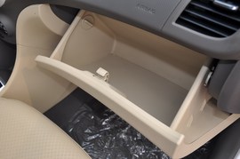 2010款现代瑞纳1.6L