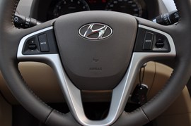 2010款现代瑞纳1.6L