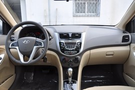 2010款现代瑞纳1.6L