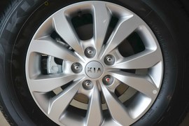 2013款起亚狮跑2.0L