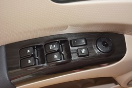 2013款起亚狮跑2.0L