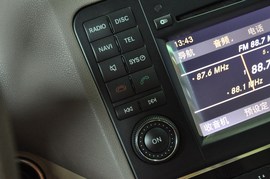 2011款奔驰ML63