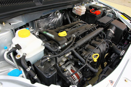 2011款奇瑞A3三厢深度试驾
