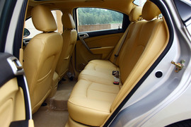 2011款奇瑞A3三厢深度试驾