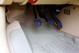 2011款奇瑞A3三厢深度试驾