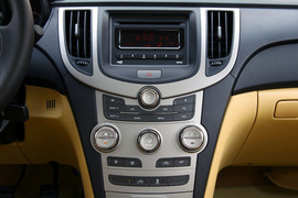 2011款奇瑞A3三厢深度试驾