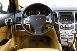 2011款奇瑞A3三厢深度试驾