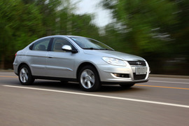 2011款奇瑞A3三厢深度试驾