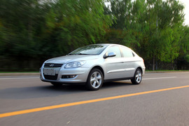 2011款奇瑞A3三厢深度试驾