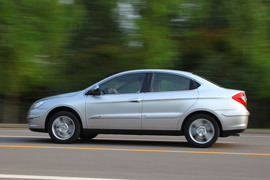 2011款奇瑞A3三厢深度试驾