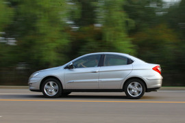 2011款奇瑞A3三厢深度试驾