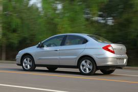 2011款奇瑞A3三厢深度试驾