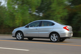 2011款奇瑞A3三厢深度试驾