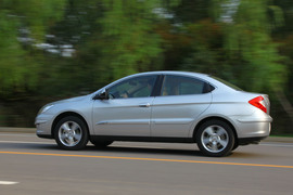 2011款奇瑞A3三厢深度试驾