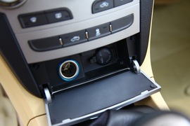 2011款奇瑞A3三厢深度试驾