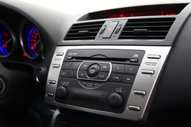 2010款马自达睿翼轿跑2.5L至尊版