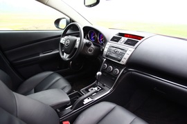 2010款马自达睿翼轿跑2.5L至尊版