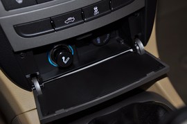 2011款奇瑞A3三厢1.6L手动尊贵型