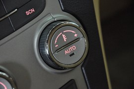 2011款奇瑞A3三厢1.6L手动尊贵型