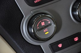 2011款奇瑞A3三厢1.6L手动尊贵型