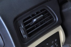 2011款奇瑞A3三厢1.6L手动尊贵型