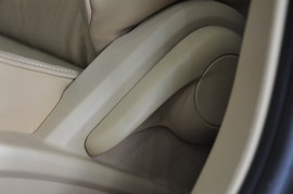 2011款奇瑞A3三厢1.6L手动尊贵型