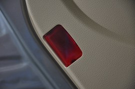 2011款奇瑞A3三厢1.6L手动尊贵型