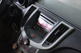 2011款奇瑞A3三厢1.6L手动尊贵型