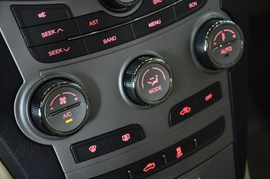 2011款奇瑞A3三厢1.6L手动尊贵型