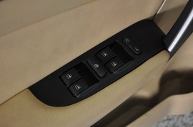 2011款奇瑞A3三厢1.6L手动尊贵型