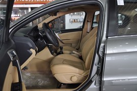 2011款奇瑞A3三厢1.6L手动尊贵型