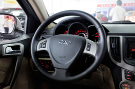 2011款奇瑞A3三厢1.6L手动尊贵型