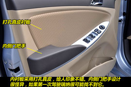 2010款现代瑞纳1.6L