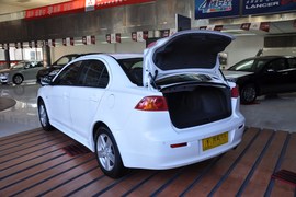 2010款东南三菱翼神1.8L