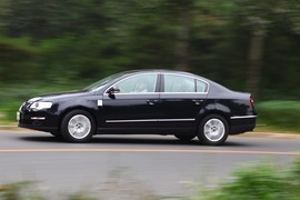 2011款迈腾1.4TSI精英型试驾