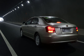 2010款帝豪EC8试驾