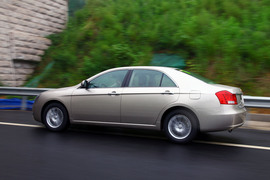 2010款帝豪EC8试驾