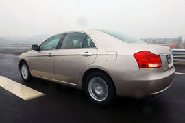 2010款帝豪EC8试驾